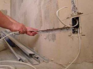Замена скрытой проводки без штробления стен