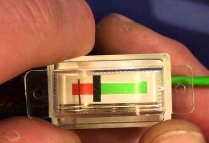Детектор скрытой проводки из кассетного плеера